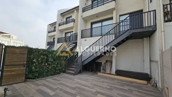 Se Arrienda Amplio Townhouse Con 4d3b2e Alto El Rosal