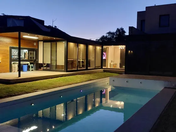 Casa En Venta - 3 Dormitorios 4 Baños - Cocheras - 460mts2 - Mar Del Plata