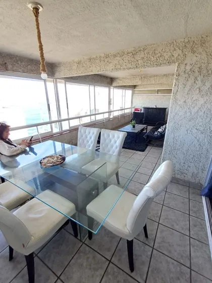 Arriendo Amplio Depto. Amoblado. Gastos Comunes Incluidos!!