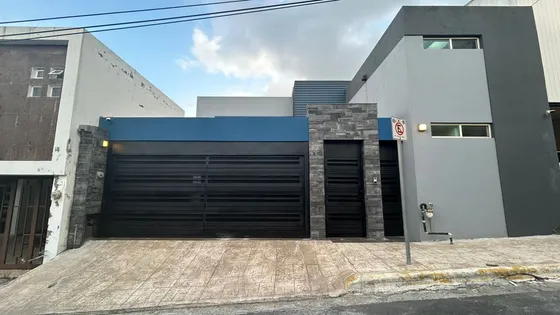 Casa - Cumbres 4to Sector