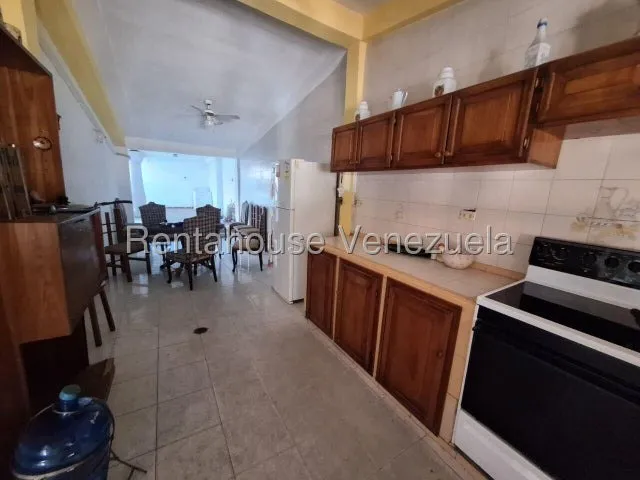 Daniela Linarez Vende Casas En Las Mercedes Cabudare Con Amplios Espacios Ampliada Remodelada Con Todos Los Servicios Básicos En Impecables Condiciones                                                 