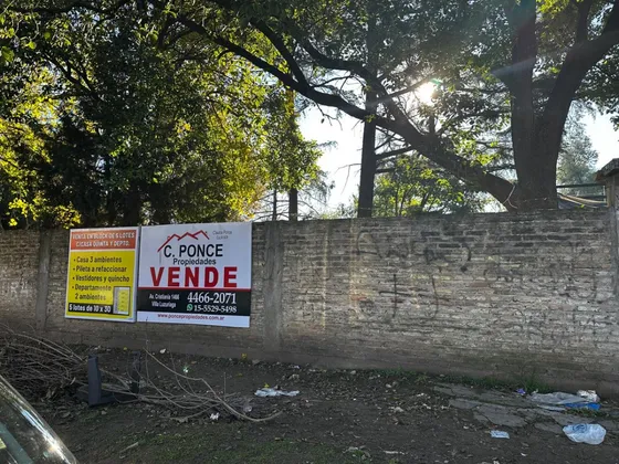 Cinco Lotes De Terreno, Con Casa, Piscina Y Departamento Dos Ambientes