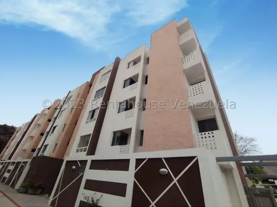 Apartamento En Venta En Barrio Sucre Las Delicias 25-15611 Dt