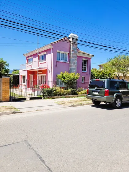 Hermosa Casa 4 Dormitorios, 5 Estacionamientos, 1.178 M2