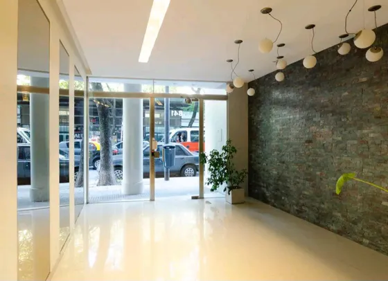 Amplio Ambiente Dividido 100% Luz