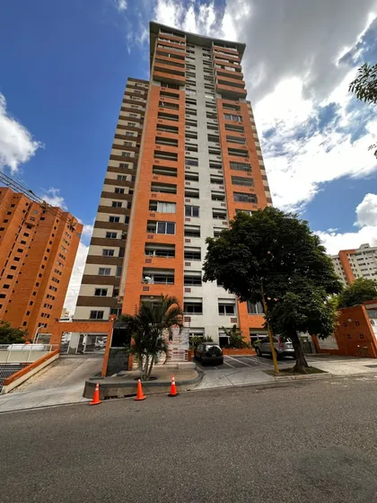 Apartamento En Alquiler Amoblado Planta Electrica Total Chimeneas