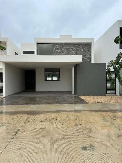 Casa (286) En Venta En Privada Tamora En Conkal