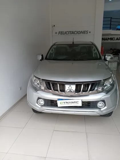 Mitsubishi L200 2.4 Di-d High Power 181cv Cuero