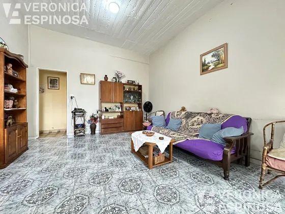 Ph Al Frente De 2 Ambientes Con Patio En Moron