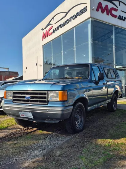 Ford F-100 Xlt