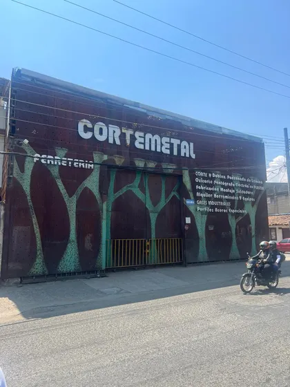 Venta De Bodega Comercial Con Exelemtes Zonas De Acceso