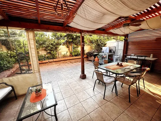 Casa En Venta De 4 Dorm. En Huechuraba