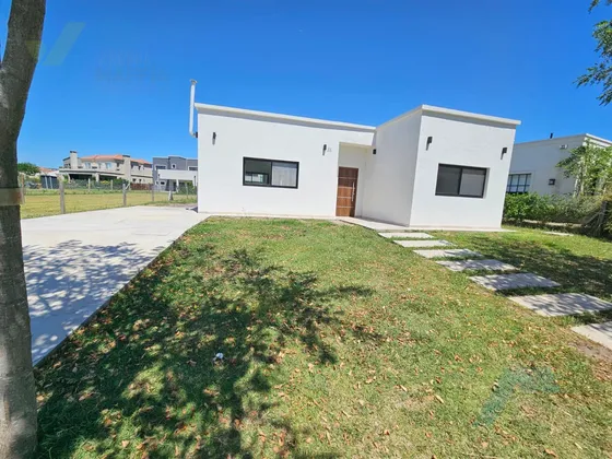 Casa En  Venta 4 Amb. - Barrio Cerrado San Pablo
