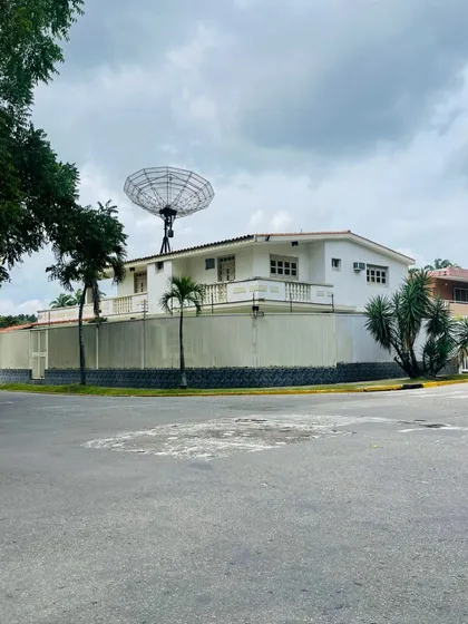 Josseyris Jimenez Vende Casa Comercial En La Viña 