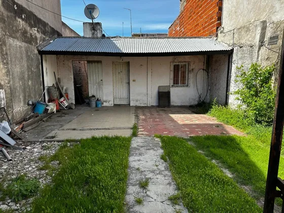 Venta De Terreno Con Casa A Remodelar