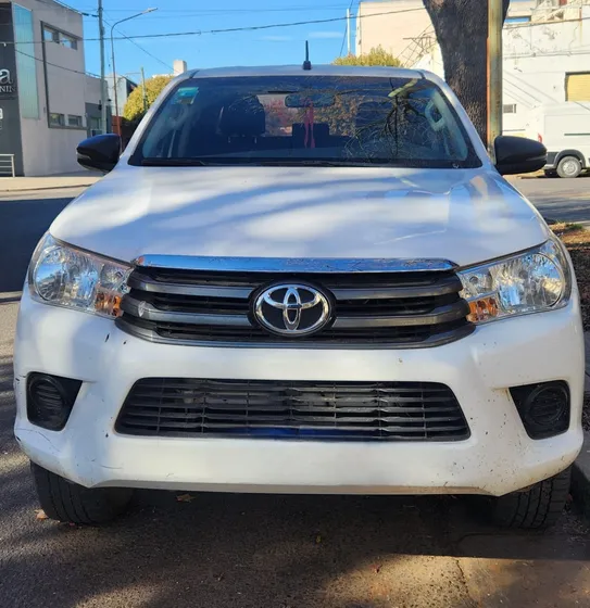 Toyota Hilux 2.4 D/cab 4x2 D
