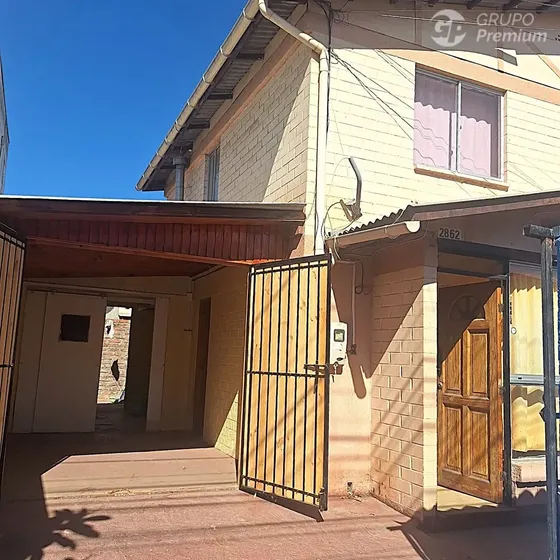 Casa 2d-1b Excelente Ubicación