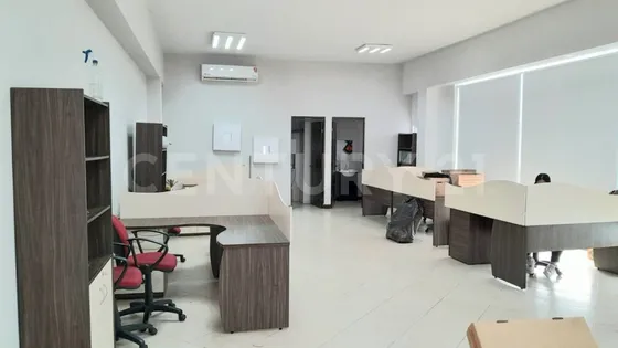 Renta De Local Comercial Colonia Santa Engracia, San Pedro Garza García, N.l.