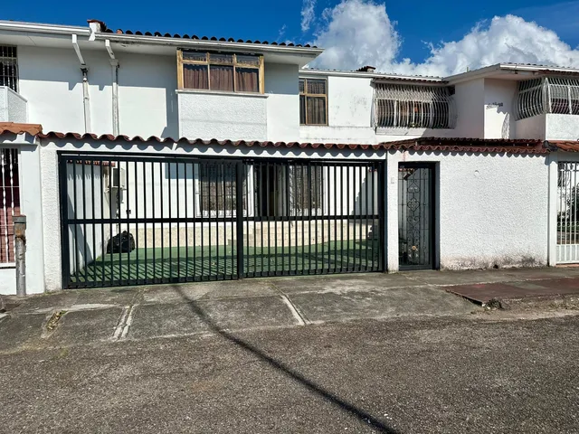 Casa En Venta Altos De Pirineos San Cristóbal Mg230