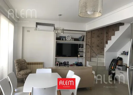 Departamento Tipo Duplex En Lomas De Zamora, Lomitas