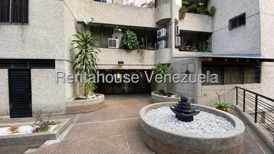 Apartamento En Venta - Urbanización Miranda - Antonieta Franco - Mls 26-9010