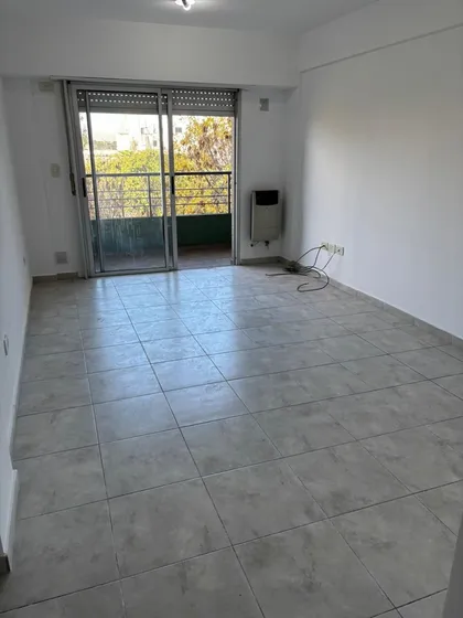 Departamento  En Alquiler En Haedo, Morón, G.b.a. Zona Oeste