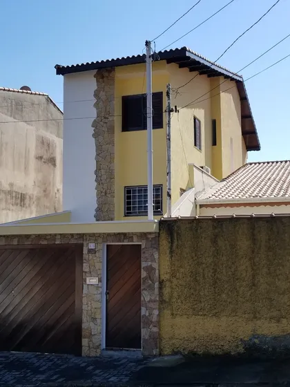 Sobrado Lindo, Ótimo Bairro, Construção Particular