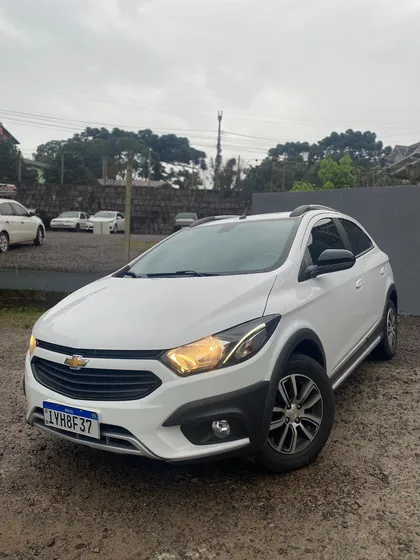 Chevrolet Onix 1.4 Activ Aut. 5p