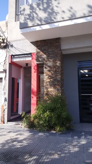 Depto. En Triplex En Ph-urbano - 2 Amb Con Terraza Parrilla 85m2 - Lanusita - Sin Expensas