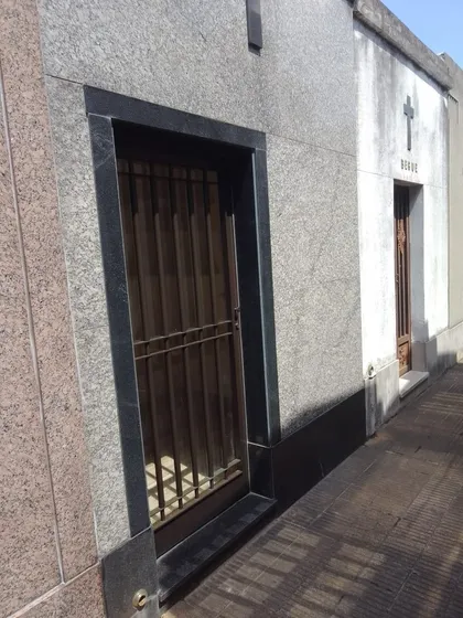 Bóveda Capilla En Olivos