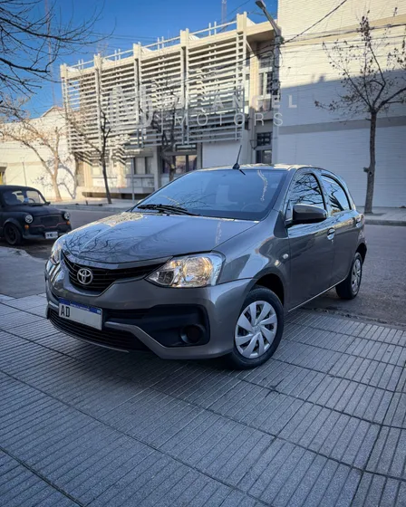 Toyota Etios 1.5 X 6mt My19