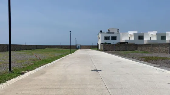 Terreno En Venta En Veracruz, Fracc. Lomas Del Sol En La Riviera Veracruzana.