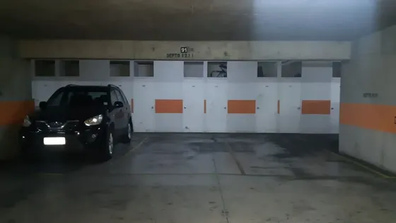 Arriendo Estacionamiento Amunategui 630