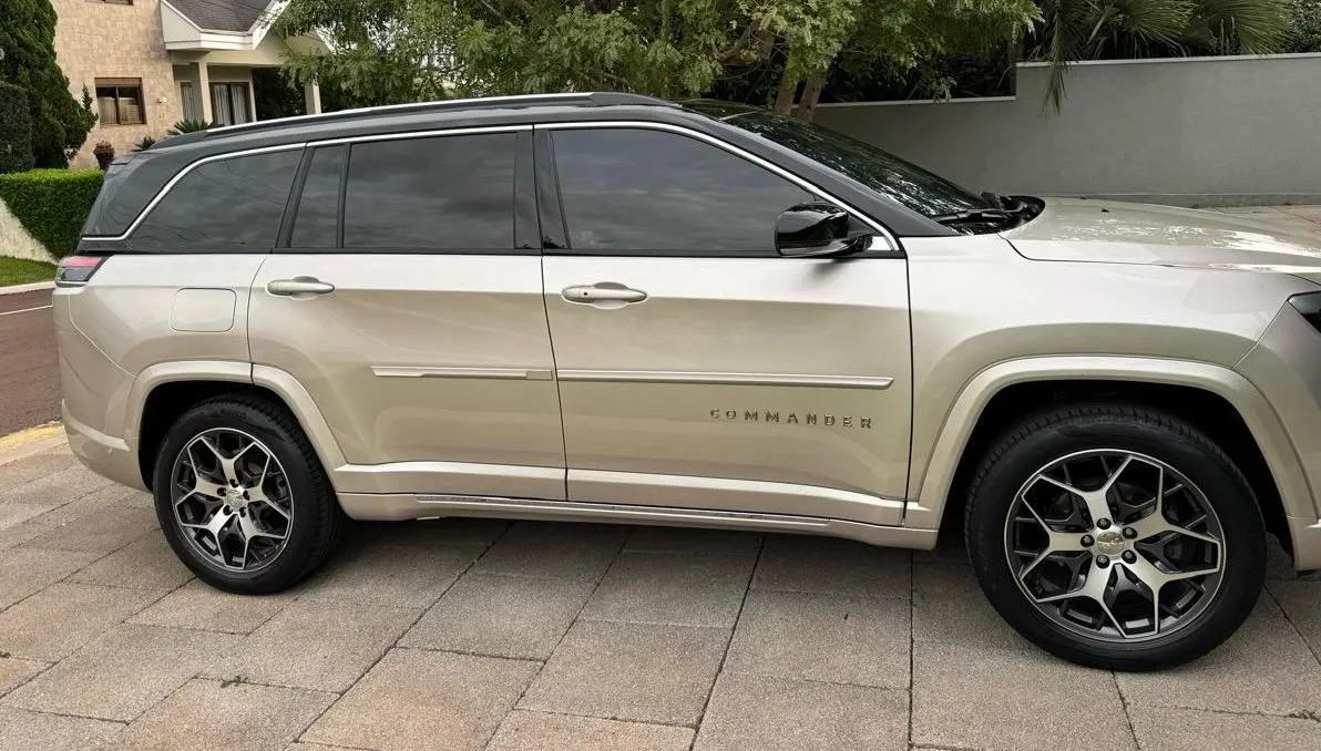 Jeep Commander 2022 1.3 Overland Turbo Flex Aut. 5p — foto 3