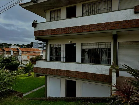 Vendo Departamento De 3 Ambientes Y Cochera En Villa Gessel.