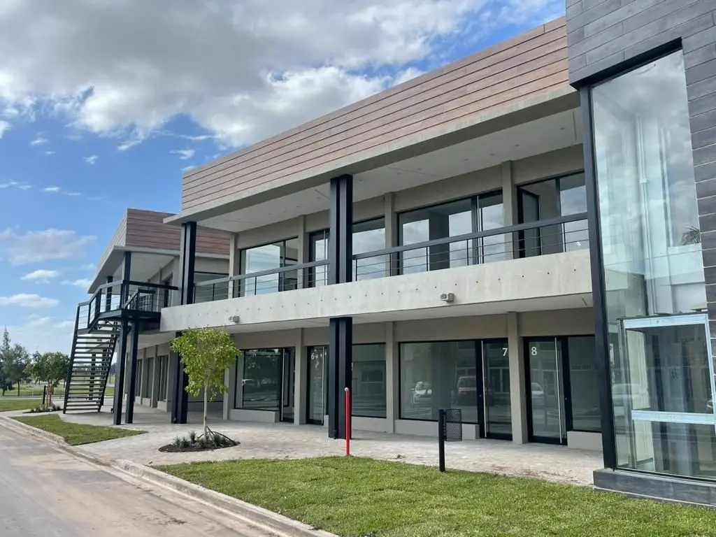 Venta De Local En Haras Del Sur  A Estrenar 