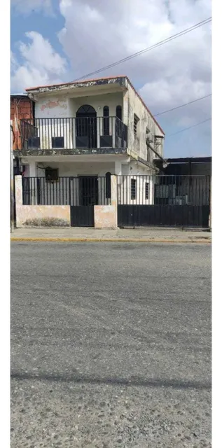 Casa En El Barrio Andres Bello - Acarigua Ve21-105ab-mram