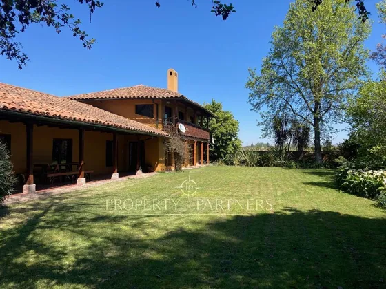 Nancagua, Casa De Campo Con Espectacular Jardín