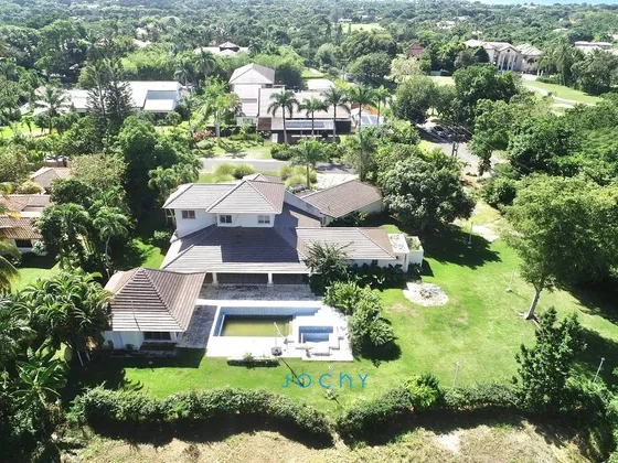 Jochy Real Estate Vende, Villa En Casa De Campo, La Romana, R.d