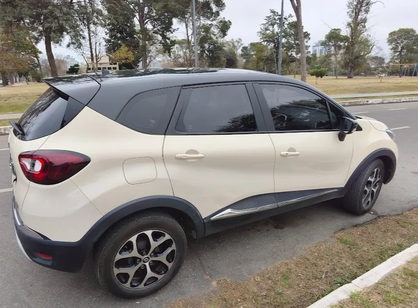 Renault Captur 2.0 Intens565801280246261761