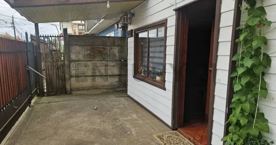 Cómoda Casa , Dos Dormitorios, A Pasos De Avenida Pedro D...