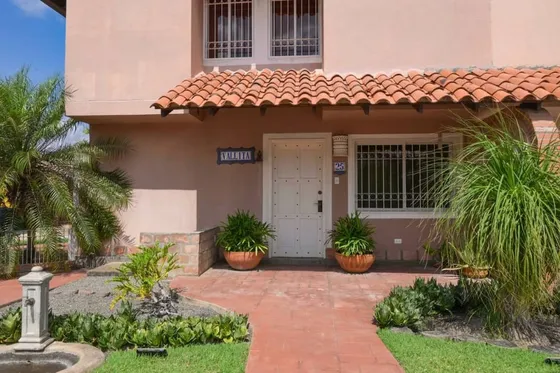 Town House En Conjunto Residencial El Oasis