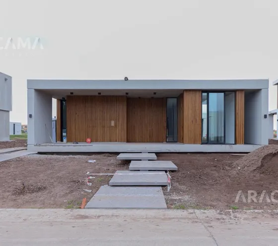 Casa En Venta En Lares De Canning  - Canning