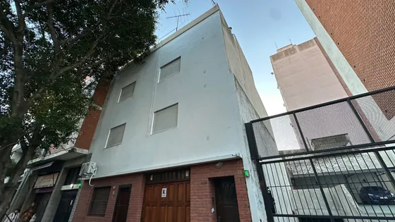 59 E/ 4 Y 5 - Depto 1 Dor