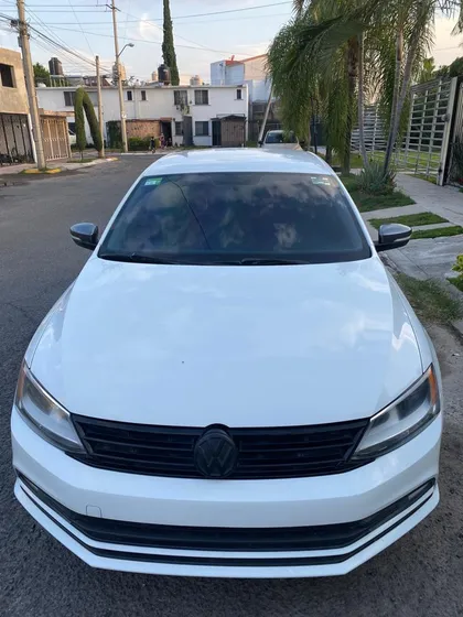 Volkswagen Jetta 2.0 Tiptronic At