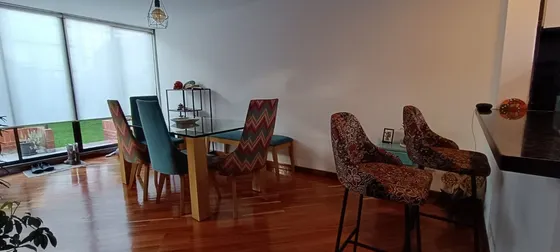 ¡espectacular Casa De 3 Niveles Con Espacios Amplios Y Luminosos En Chía! 
