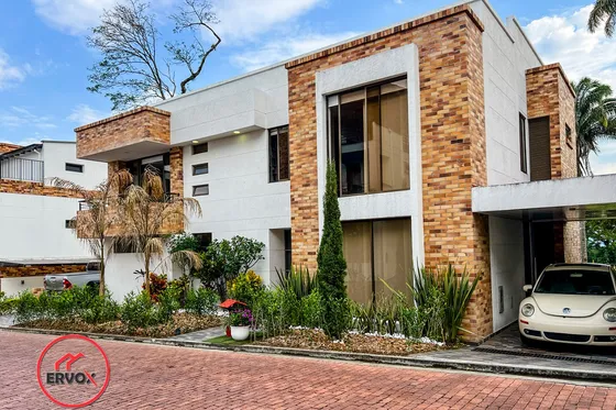 Oportunidad Única: Casa De Lujo En Venta En Calambeo, Ibagué Con Piscina Privada