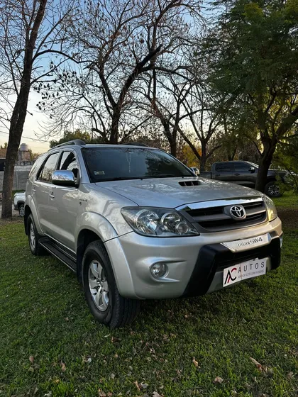Toyota Sw4 3.0 Srv Cuero I 171cv 4x4