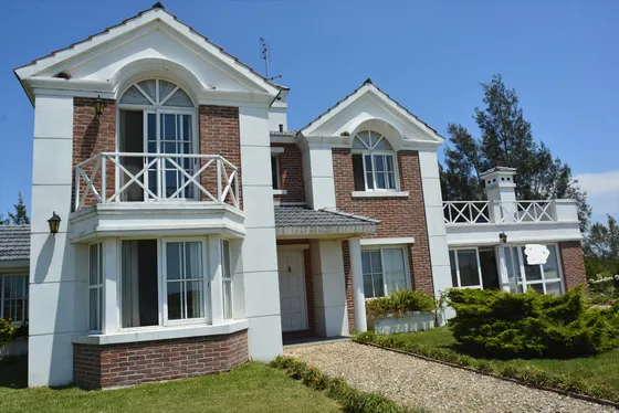Hermosa Casa Excelente Estado Colinas De Carrasco