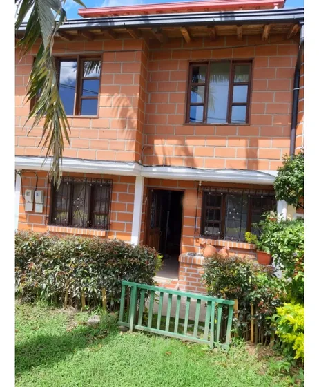 Casa En Venta En Unidad Abierta En El Retiro 
